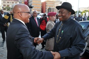 South African President Jacob Zuma welcomes Nigerian President Goodluck Jonathan on a visit to Cape Town in May 2013. Photo: AFP/GCIS