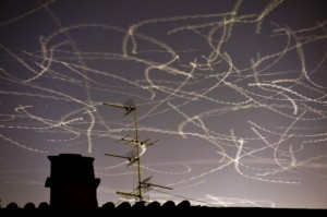 Do not mistake photographer's vision for manipulation: many well-known techniques, like here the use of slow exposure to shoot seagulls in the sky above Rome, are perfectly accepted and frequently used in photojournalism however unreal an effect they produce. Photo: AFP /Gabriel Bouys