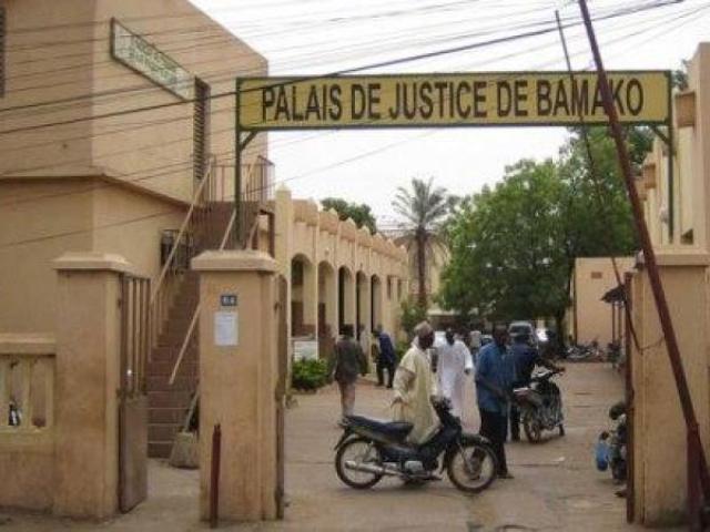 Les magistrats maliens ont déclenché une grève illimitée le 9 janvier 2017 pour réclamer l'augmentation de leurs salaires. Photo AFP.