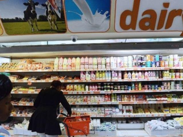 Un espace de vente de produits laitiers dans un supermarché de la capitale du Kenya, Nairobi, en juillet 2014.  Photo: AFP