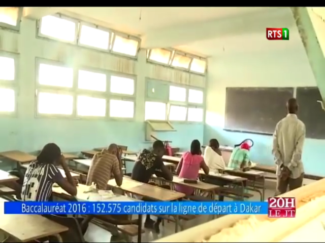Vue d'une salle d'examen lors de l'édition 2016 du Bac. Capture d'écran Youtube/RTS