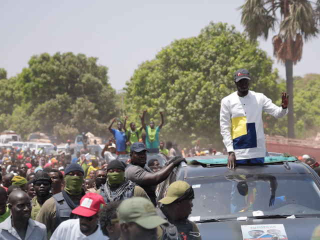 Bassirou Diomaye Faye en campagne dans le sud du Sénégal lors de la campagne pour l'élection présidentielle de 2024 au Sénégal. © Communication Coalition Diomaye Président