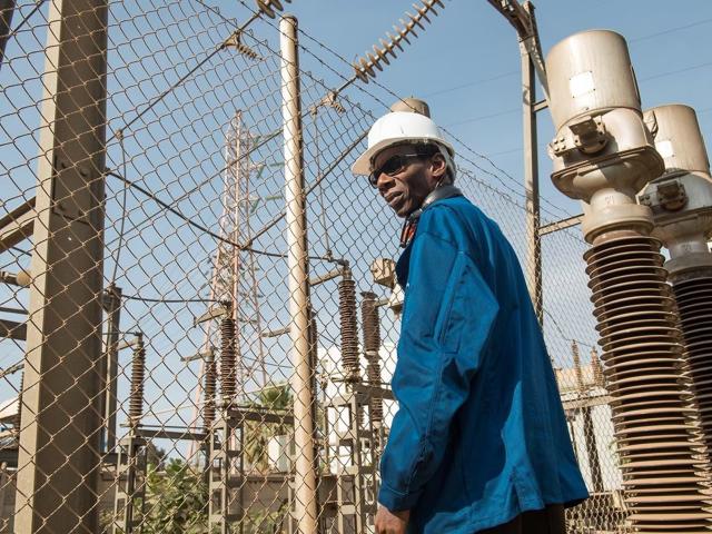 Installations de la Société nationale d’électricité du Sénégal à Dakar, le 11 février 2015. © Youri Lenquette Jeune Afrique