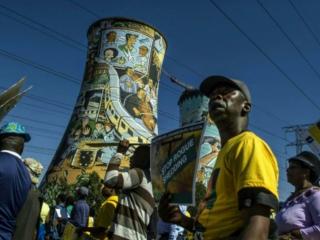 Peaceful protesters near Orlando towers