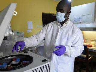 Nigeria lab technician 